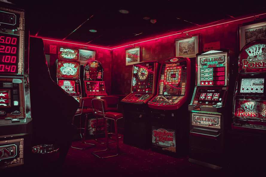 Why Slots Dominate Online Casinos: A Deep Dive into Their Popularity Why Slots Dominate Online Casinos: A Deep Dive into Their Popularity